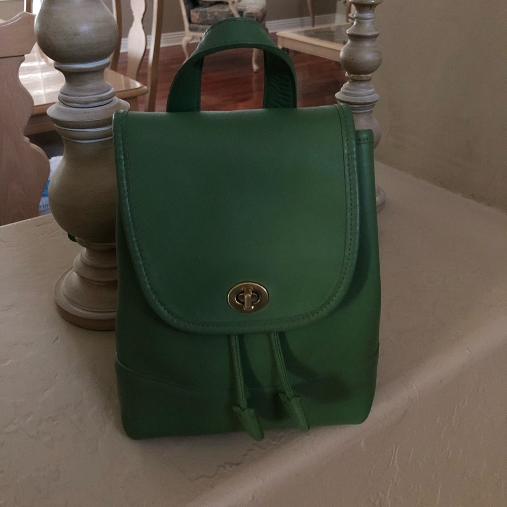 Vintage Coach #9960 MADE IN UNITED STATES